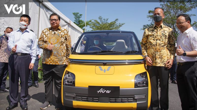 Menko Airlangga Resmikan Peluncuran Produksi Perdana Wuling Air EV