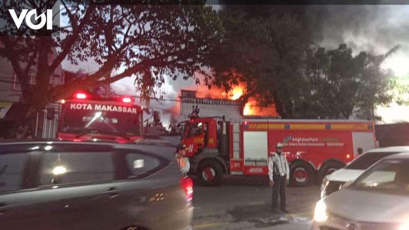 Kebakaran Hebat Terjadi Di Pasar Batangase Maros Sumsel Kendaraan