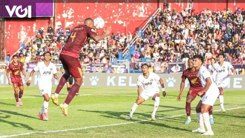 Tanggapi Kepemimpinan Wasit Di Laga Kontra PSM Makassar Persik Kediri