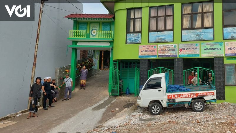 Sejumlah Santri Di Ponpes Duren Sawit Diduga Disodomi Ustaz Polisi Cek TKP