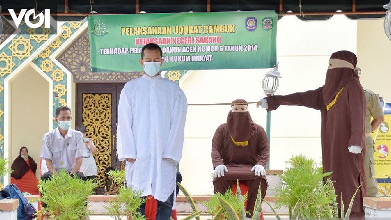 Langgar Qanun Aceh Lakukan Zina Ba Dan Tm Dihukum Kali Cambuk Di