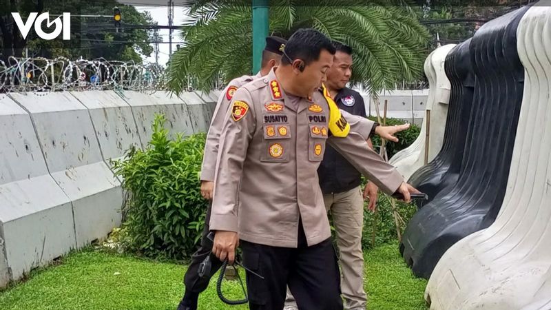 Aparat Gabungan Mulai Jaga Ketat Kantor Kpu Ri Jelang Penetapan Hasil