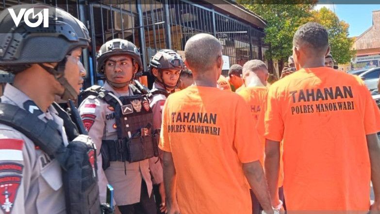 Polisi Tetapkan 5 DPO Kasus Blokade Jalan Trans Papua Barat