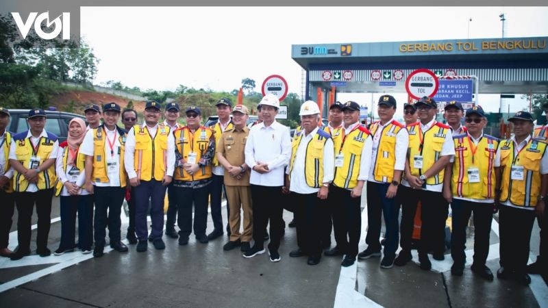 Bersama Jokowi Resmikan Tol Bengkulu Taba Penanjung Menteri Pupr