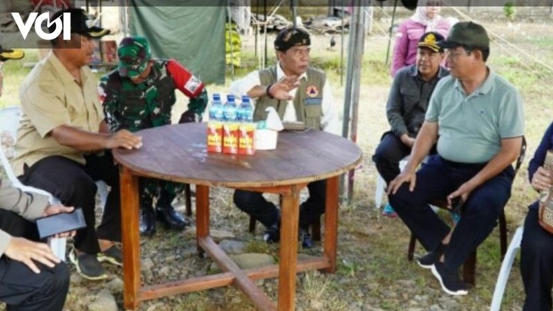 Selain Serahkan Bantuan Rp400 Juta Gubernur Kaltara Ikut Bungkus Nasi