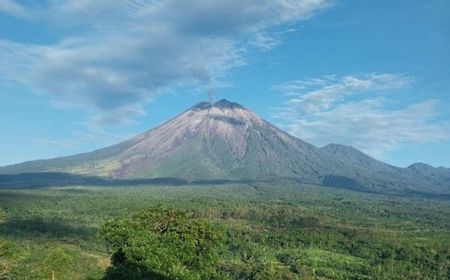 Meskipun Aktivitas Tak Terganggu, Warga Tetap Diminta Waspadai Erupsi Harian Gunung Semeru