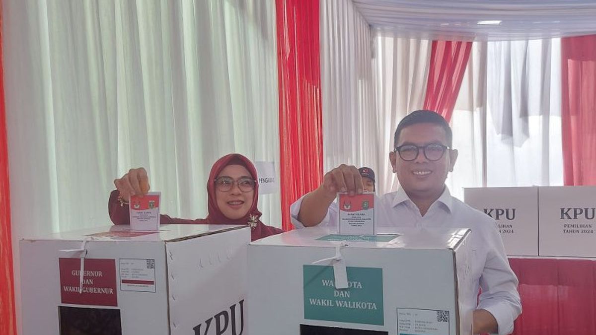 Nyoblos Banten Pilkada In Ciledug, Andra Soni: This Is History For My Life