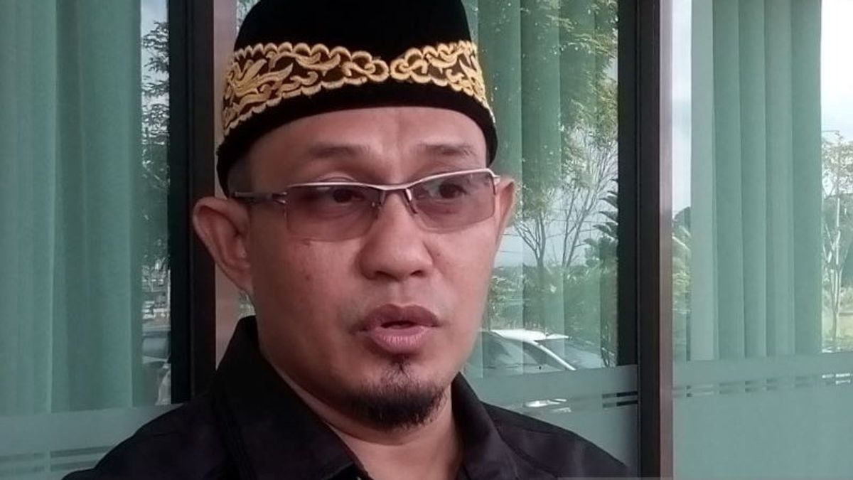 Dayak Paser Custom Will Title Thousand Mandau Troops Urge New State Capital Bill Adopté