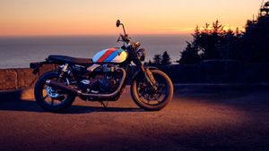 Triumph présente la version de l’amélioration de vitesse Twin 900, c’est son succès