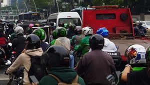 Kemacetan di Sekitar Patung Kuda Arjuna Dampak Aksi Demo Buruh, 2432 Personel Polisi Lakukan Penjagaan