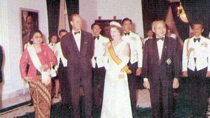 Memori Kunjungan Ratu Elizabeth II ke Jakarta: Totalitas Ali Sadikin Menyambut Orang Nomor Satu Kerajaan Inggris
