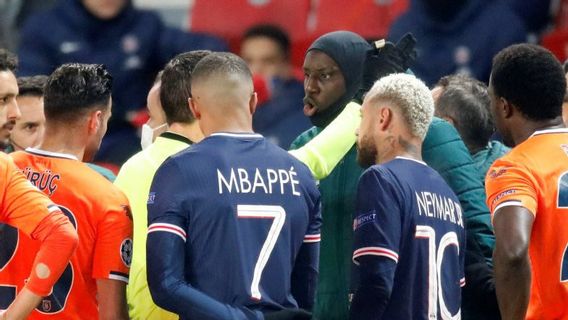 مباراة باريس سان جيرمان ضد باشاك شهير تتحول إلى فوضى بسبب الادعاءات العنصرية