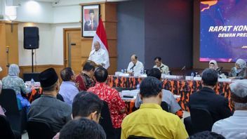 Ketua DPD dan Dewan Presidium Konstitusi Rapat Konsolidasi Terkait Maklumat Desakan Sidang MPR