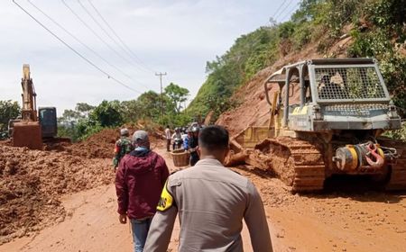 Longsor Jalan Kerinci-Bangko Jambi Diperbaiki, BPJN: Pergerakan Tanah Lereng Masih Terjadi