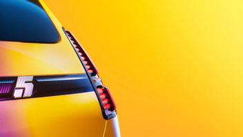 Renault Reveals 5 E-Tech Battery Capacity To Spread Design Teaser