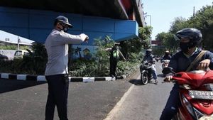 Hari Pertama Larangan Mudik Berlaku, Setidaknya Delapan Kendaraan yang Berencana Masuk Surabaya Diminta Putar Balik