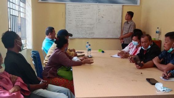 Disputing Over Land, Toba Police Mediate Family Of Opung Siputin And Teguan Hotlin Siahaan