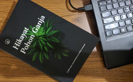 Melihat Isi Buku Hikayat Pohon Ganja yang Kerap Jadi Sitaan Kasus Ganja