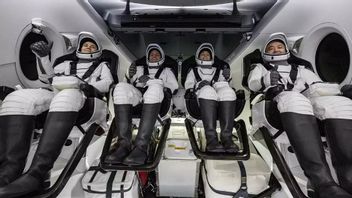 米国、ロシア、日本の4人の宇宙飛行士が帰国し、無事到着!
