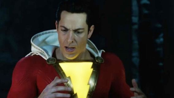 Ada Peran James Gunn di Balik Terpilihnya Zachary Levi Sebagai Shazam!