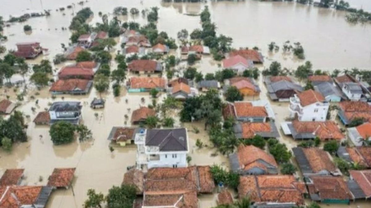 Karawang Masih Terendam Banjir, Ketinggian Air di Dua Desa Ada yang Capai 2 Meter