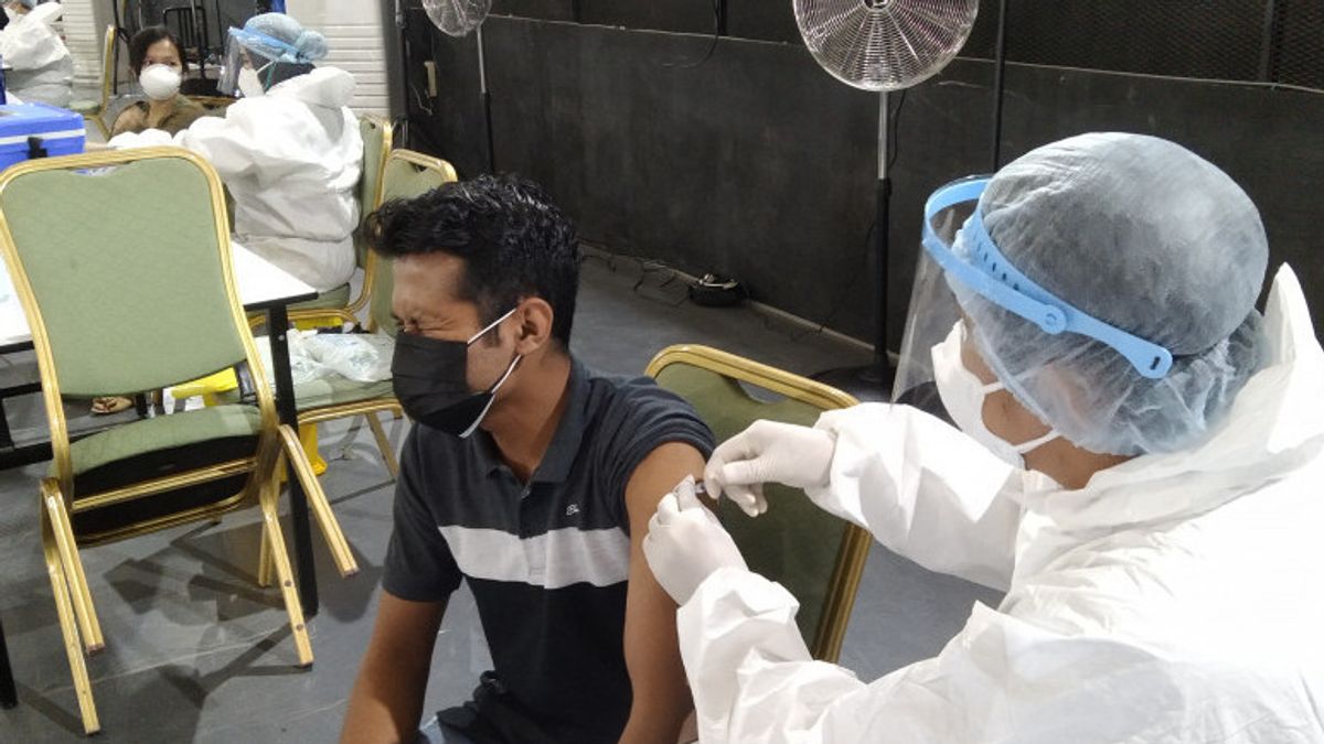 أخبار جيدة، حكومة مقاطعة اكي جاكرتا تعد 300 مركز تطعيم للمراهقين