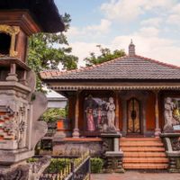 Rumah Adat Bali yang Unik, Apa Saja Jenis-jenisnya?