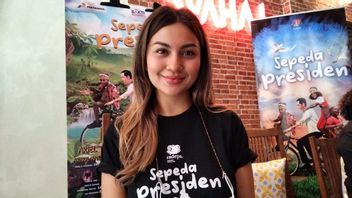 Main Film <i>Sepeda Presiden</i>, Ariel Tatum Deg-degan Syuting di Papua