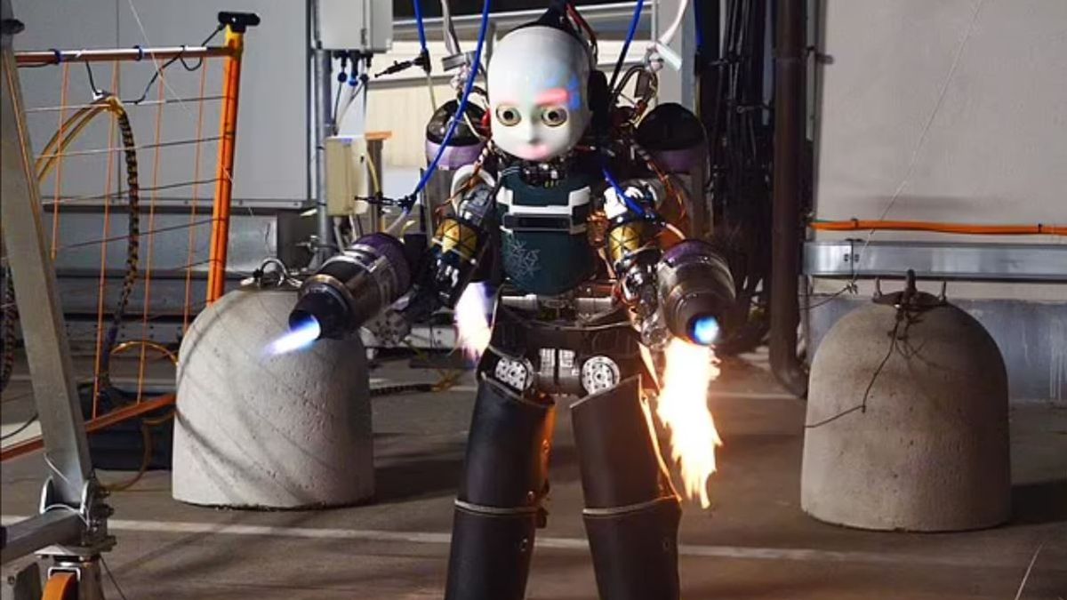 意大利工程师为拯救灾难受害者而设计的钢铁侠式机器人，其面目仍然可怕