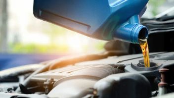 Apakah Oli Mobil Bisa untuk Motor? 