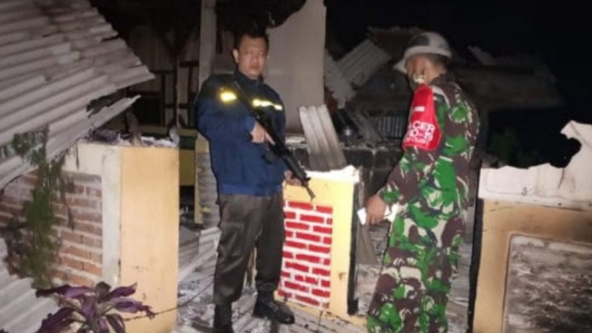 Fleeing After Abusing An Underage Girl, Residents Burned The House Of Guru N Qur'an In Garut