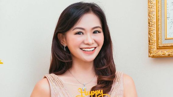 Puspa Dewi、変わらない美しい53歳の祖母