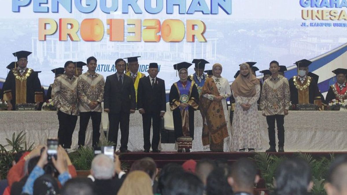 Vice President Ma'ruf Amin Attends The Inauguration Of His Daughter As Unesa Professor