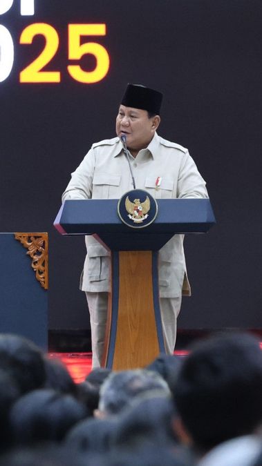 Prabowo's Satire: Commendators On Social Media Are As If They Are Smarter Than Me