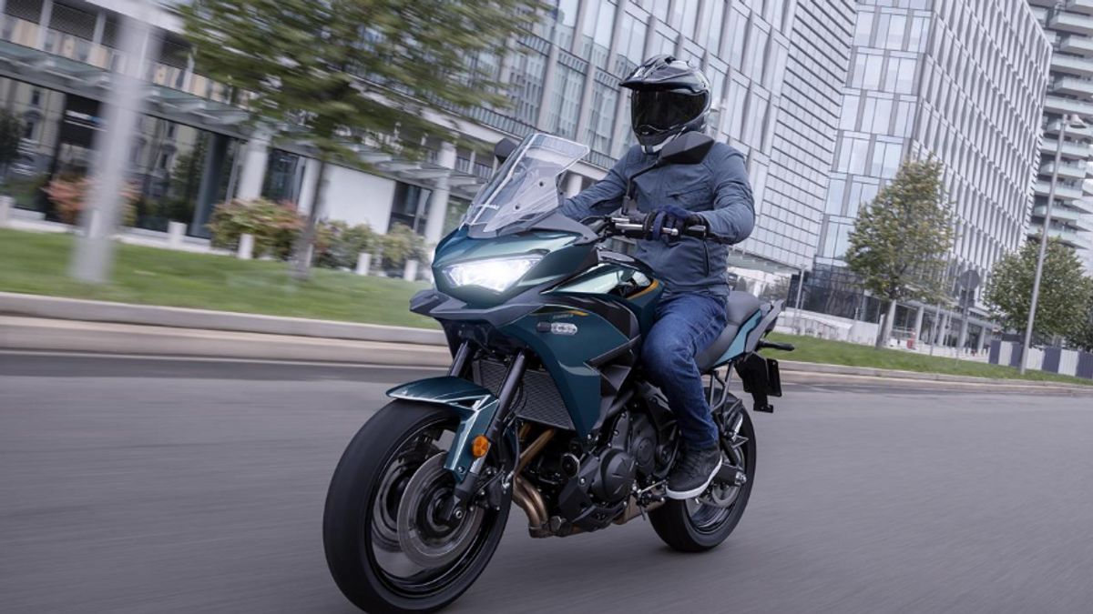 川崎新增版Versiys 650 for 2026,随时准备以高级风格和功能更新远程探索