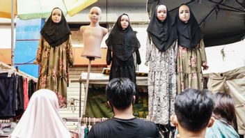 Tradition De Magasinage De Vêtements De L’Aïd Enracinée à Banten Au XVe Siècle