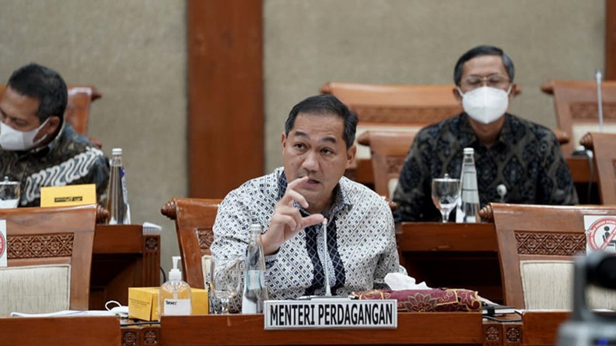 Harga Minyak Goreng Masih Mahal, Anggota Komisi IV DPR: Harusnya Jokowi <i>Reshuffle</i> Mendag