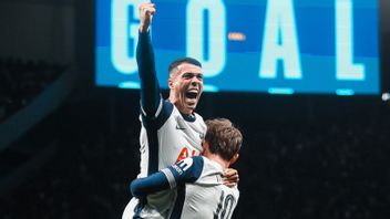 Tahan Eintracht Frankfurt, Pedro Porro Selamatkan Tottenham Hotspur