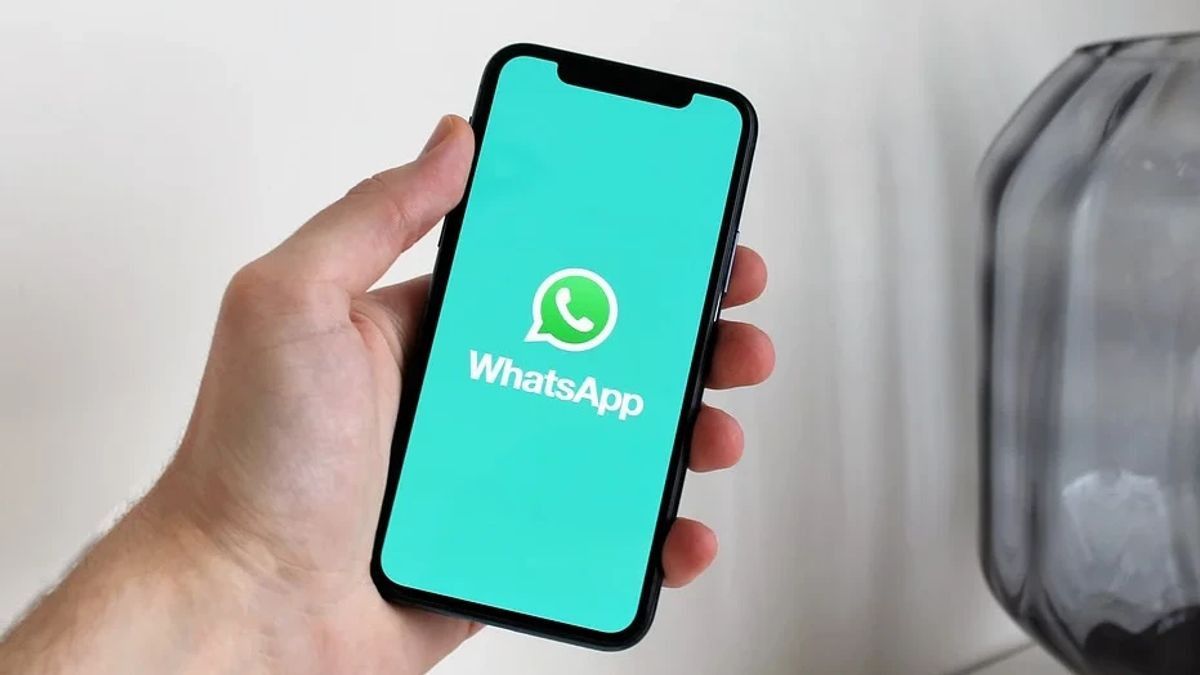 Can't Scan Whatsapp Web QR Code? Try Doing These 13 Ways