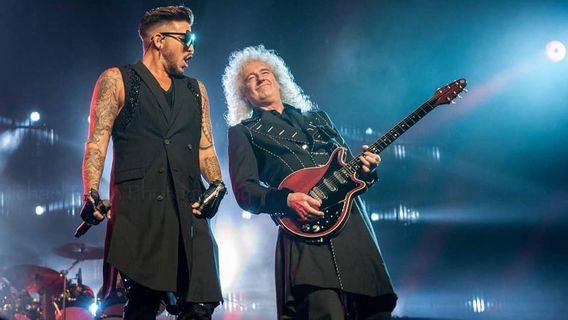 Queen + Adam Lambert Rilis <i>You Are The Champions</i> dalam Versi Vinyl 7