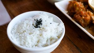 يختلف الأرز الأبيض وأرز شيراتاكي ، هذه هي الطريقة للتعرف عليه