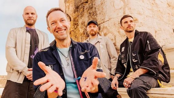 Coldplay Donasikan Ratusan Juta Rupiah Agar Kaum Muda Bisa Merasakan Rekaman Profesional