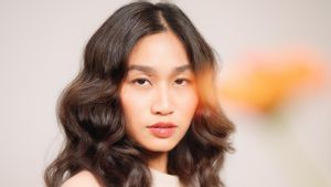 Muthia Nadhira Interpretasi Ulang Lagu Ecoutez di EP <i>Garden of Mimosa</i>