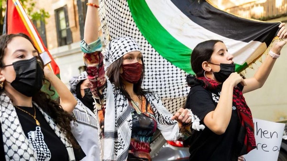 被以色列谴责的抗议活动 贝拉 哈迪德为拥有来自巴勒斯坦的家谱而自豪