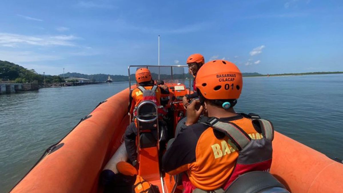 Hari ke-6 Pencarian 3 Nelayan Hilang di Perairan Cilacap, Tim SAR Sebar 2 Tim