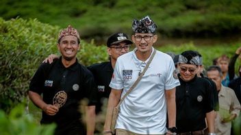 普拉博沃的笑话,当桑迪亚加·乌诺(Sandiaga Uno)参加Gerindra党干部的苹果:我昨天把它刺入人民进步党