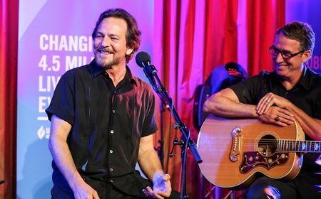 Arahkan Ponsel ke Bulan, Dengar Bocoran Single Baru Pearl Jam