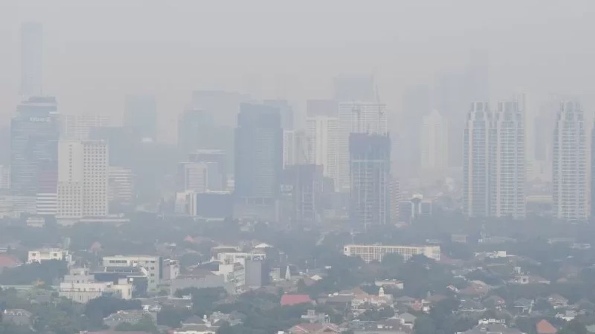 Monday Morning, Jakarta's Air Quality Is In The Unhealthy Category