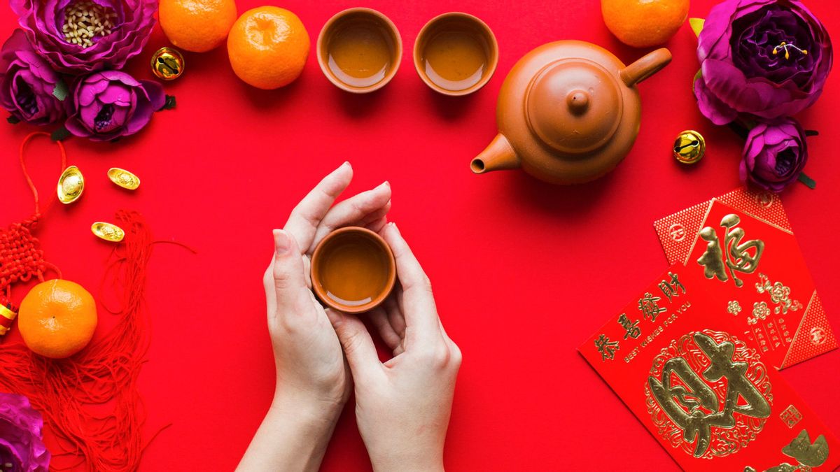 农历新年喝茶的传统，一种团结家庭的尊重形式