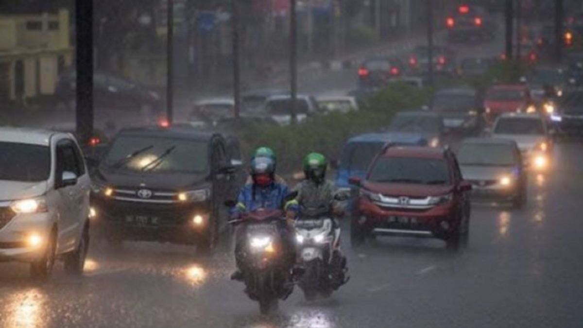 BMKG:今日インドネシア全土を襲う大雨に注意してください